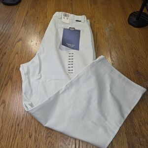 NWT Dockers Women's Relaxed Khakis - Light Beige. 34 X 32. NNCP